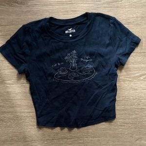 Hollister Dark Blue Graphic Crop Top
